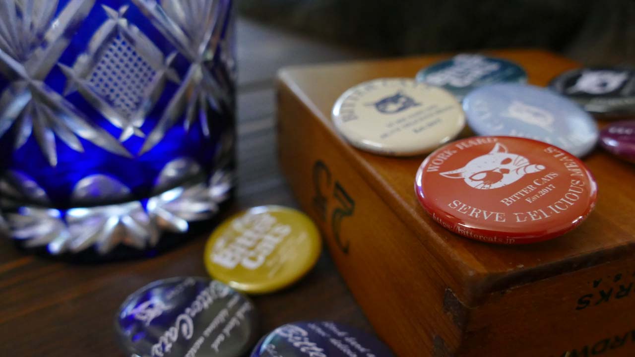 ブランドロゴ缶バッジ